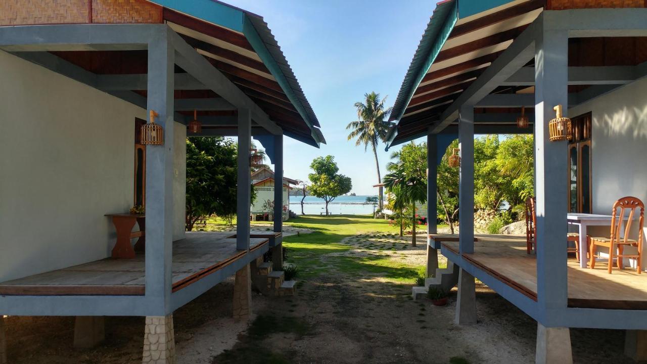 New Raya - Nias Beach Bungalows Lagudri Exteriör bild
